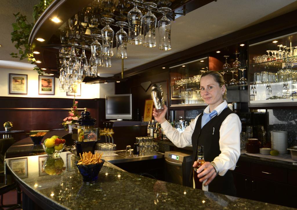 Hotel Bavaria Brehna ภายนอก รูปภาพ